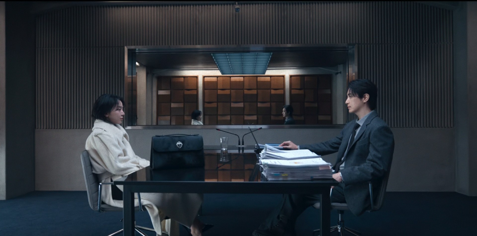 The Art of Sarah Review: Shin Hye-sun is an Enigma Slowly Unraveled by Lee Jun-hyuk